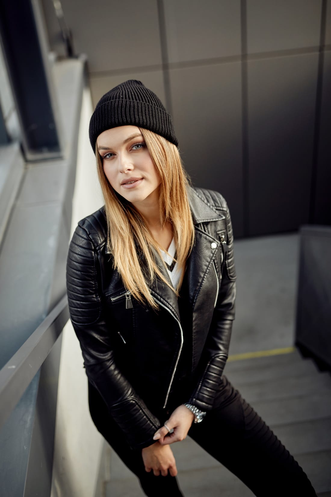 Women's Black Knitted Folded Hat